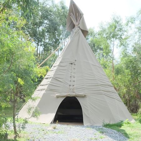 Gumtree Tipis Hotel Bickington Kültér fotó